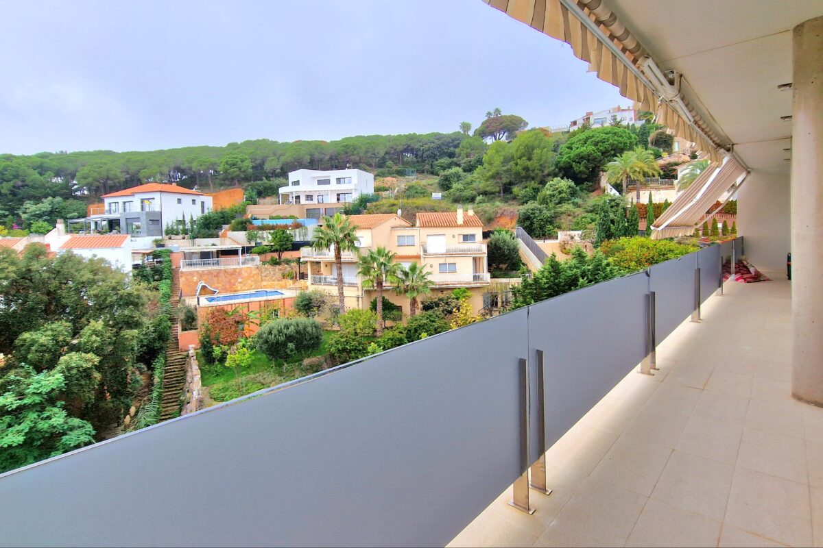 Sea View Villa for Sale in Lloret de Mar