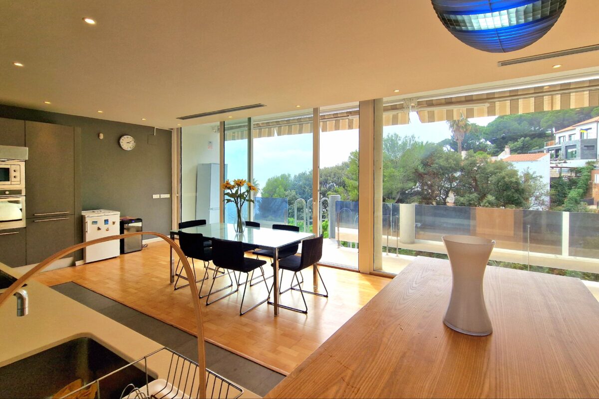 Sea View Villa for Sale in Lloret de Mar
