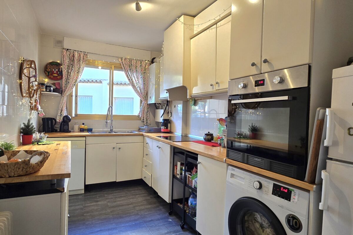 FOR SALE — Apartment with Sea View in Sant Feliu de Guíxols