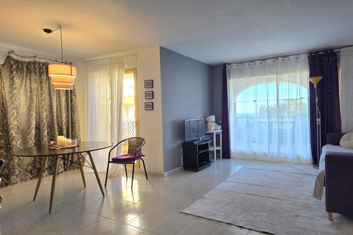 FOR SALE — Apartment with Sea View in Sant Feliu de Guíxols