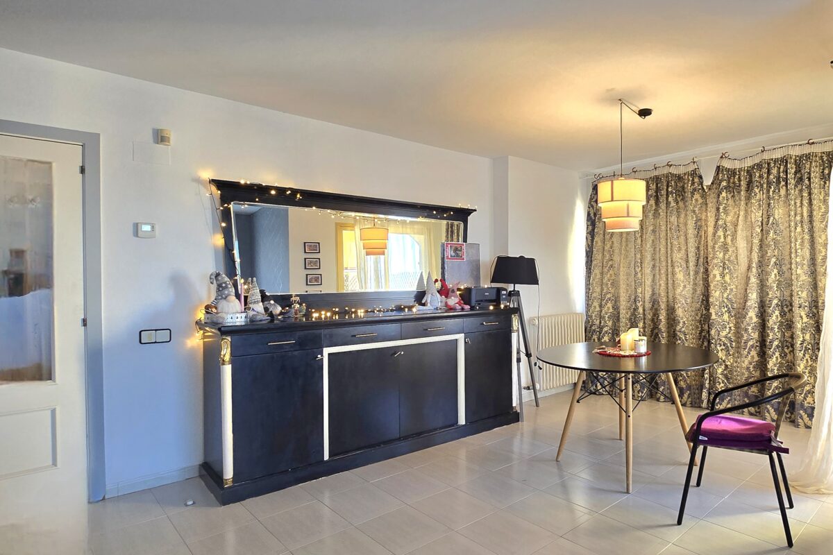 FOR SALE — Apartment with Sea View in Sant Feliu de Guíxols