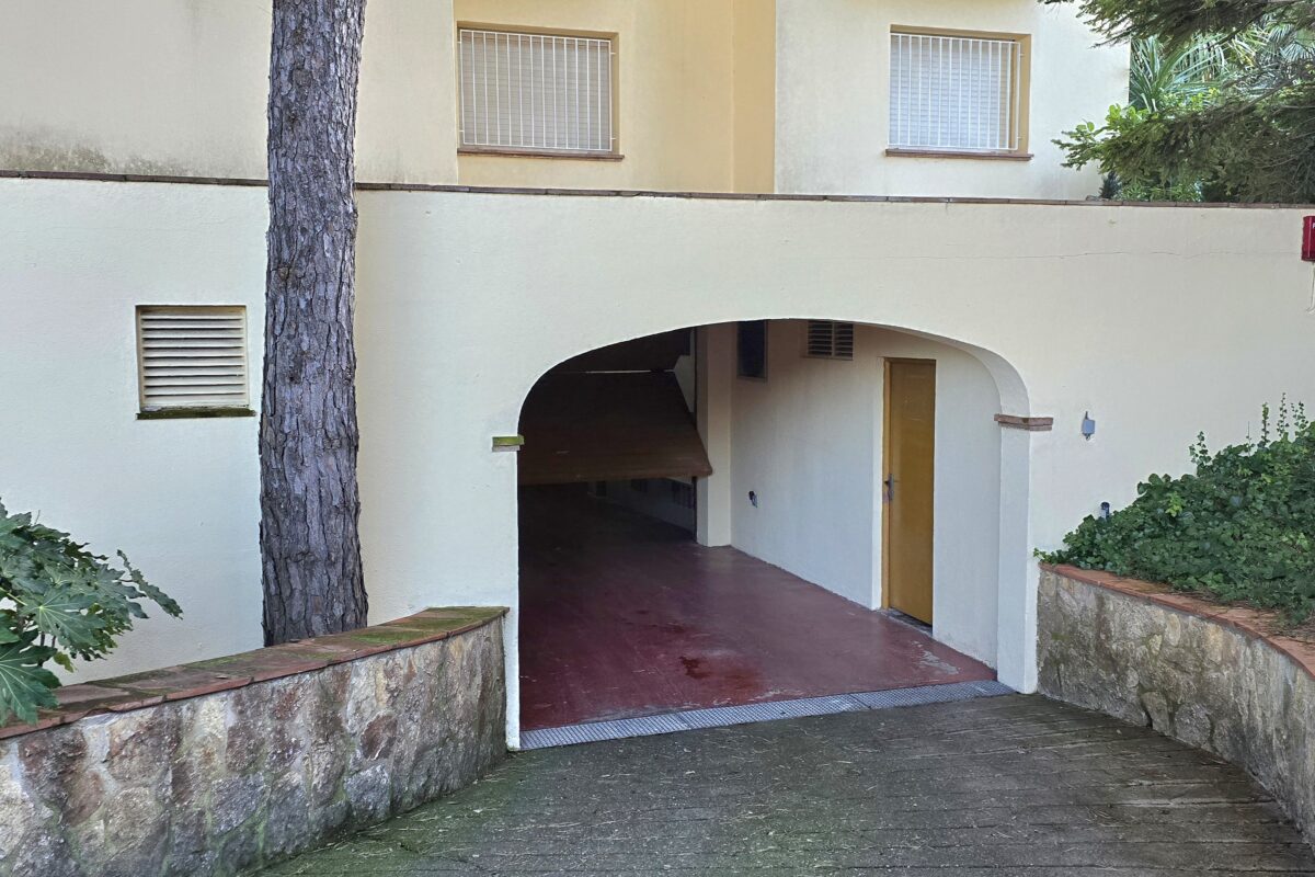 FOR SALE — Apartment with Sea View in Sant Feliu de Guíxols