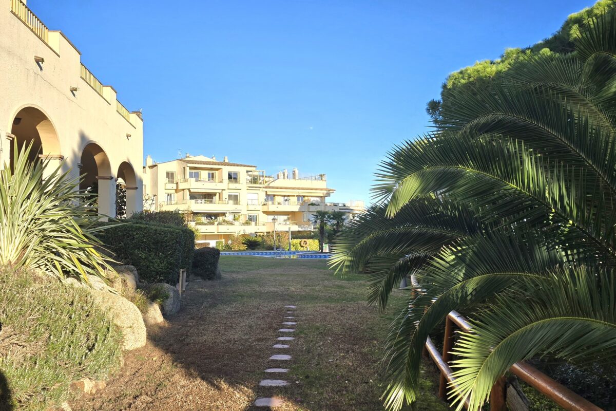 FOR SALE — Apartment with Sea View in Sant Feliu de Guíxols