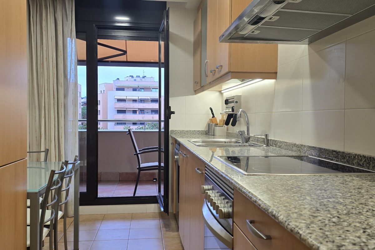 Apartment for Sale in Santa Clotilde Lloret de Mar – 200m from Beach, Pool, Parking