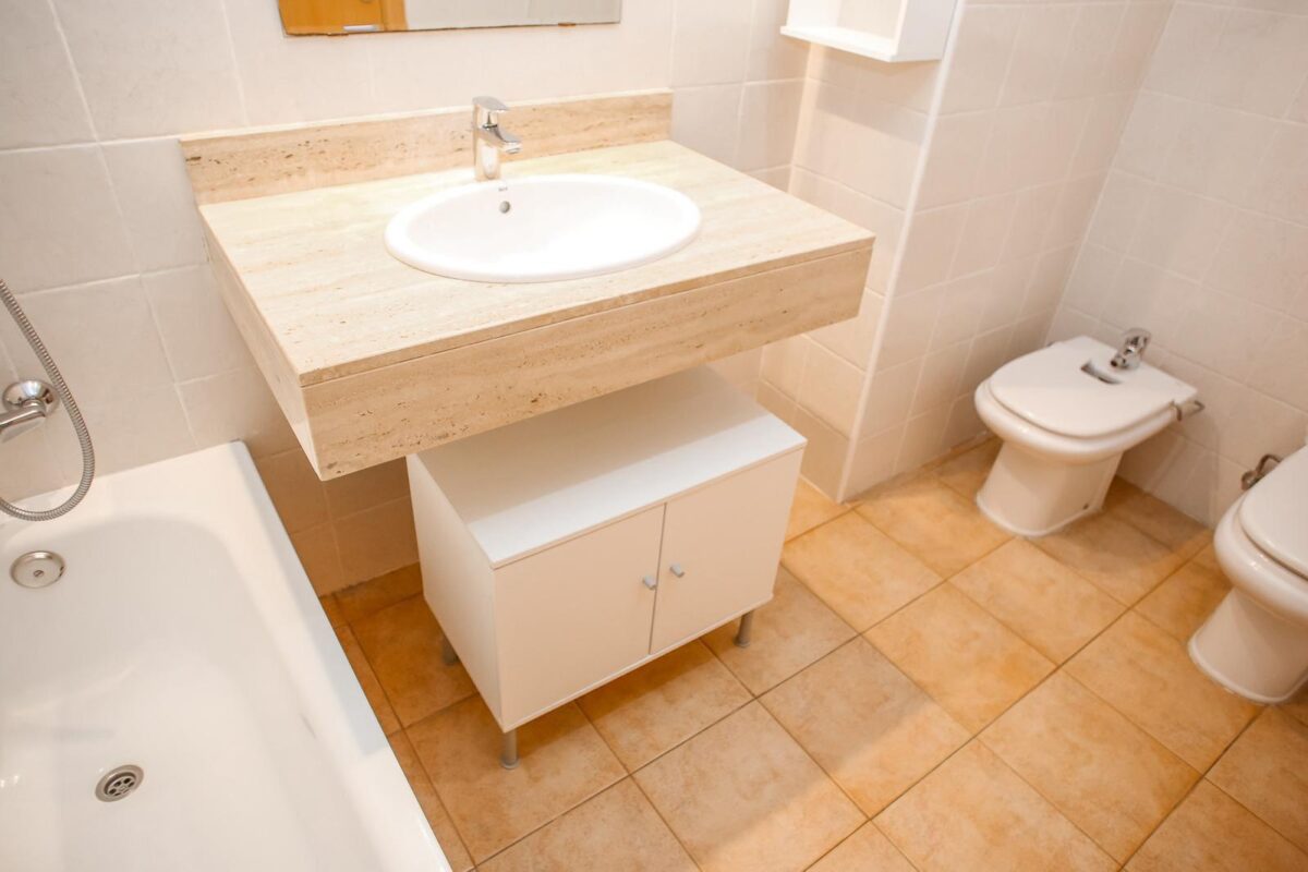 Bright Apartment Near the Beach in Fenals — Peaceful Living with Pool