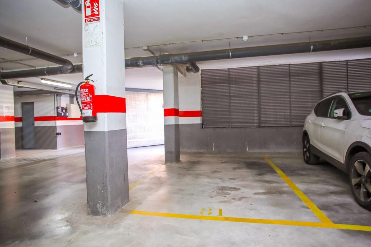 Bright Apartment Near the Beach in Fenals — Peaceful Living with Pool