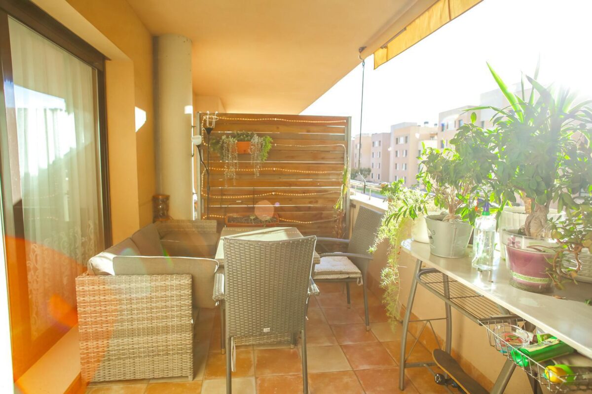 Bright Apartment Near the Beach in Fenals — Peaceful Living with Pool