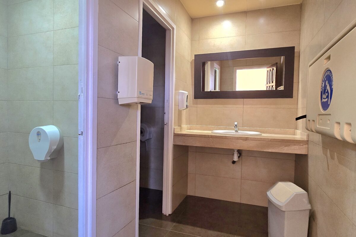 Profitable Restaurant for Sale Lloret de Mar | Freehold + Business