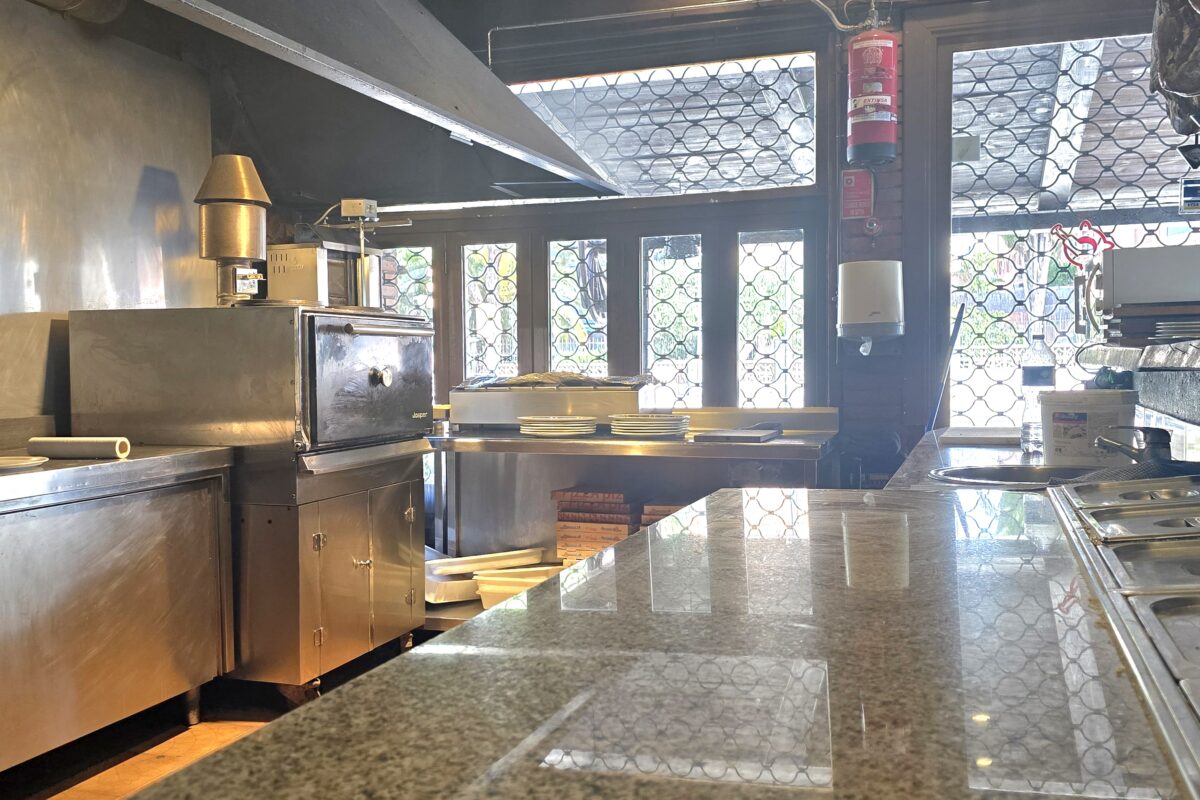 Profitable Restaurant for Sale Lloret de Mar | Freehold + Business