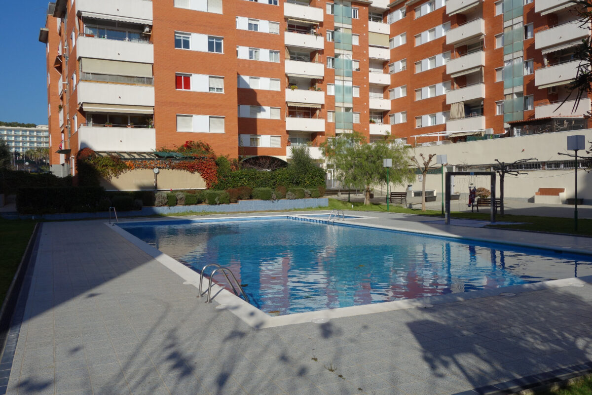Duplex Apartment with Pool in Fenals, Lloret de Mar
