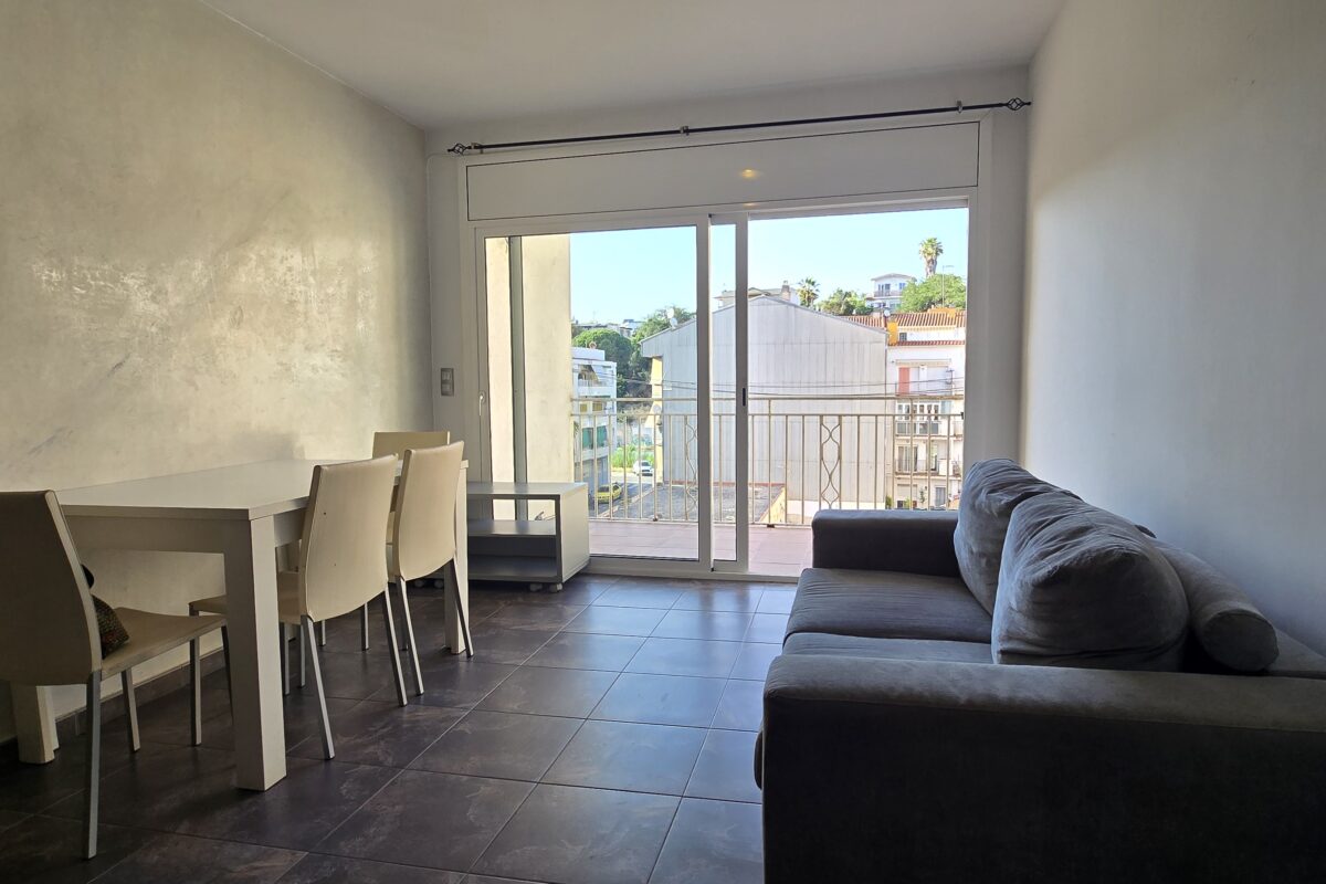 Apartment for Sale in Blanes – €145,000